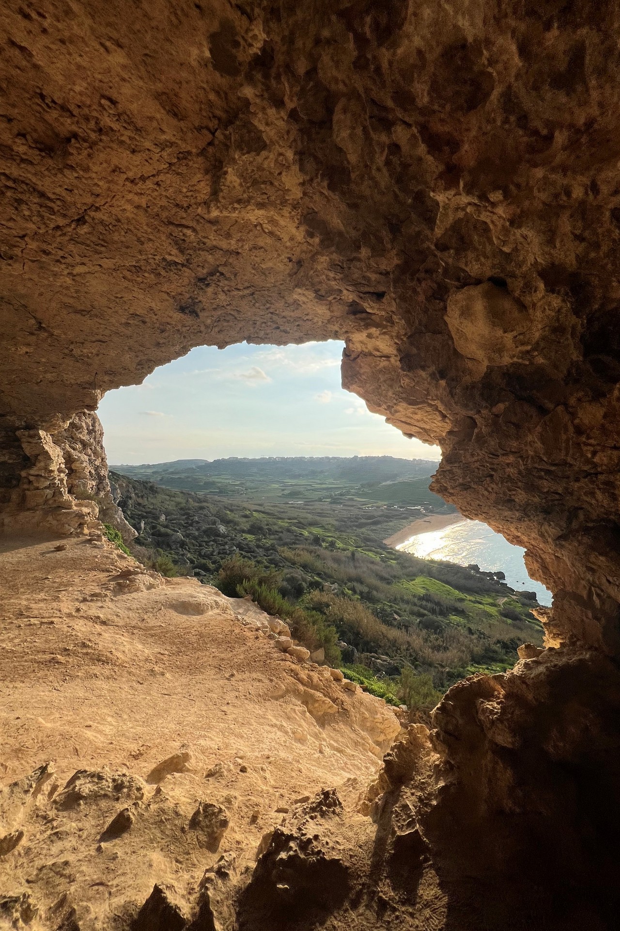 Blask zaklęty w skale