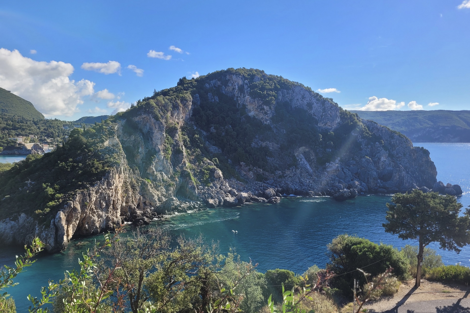 Grecki raj ukryty wśród skał