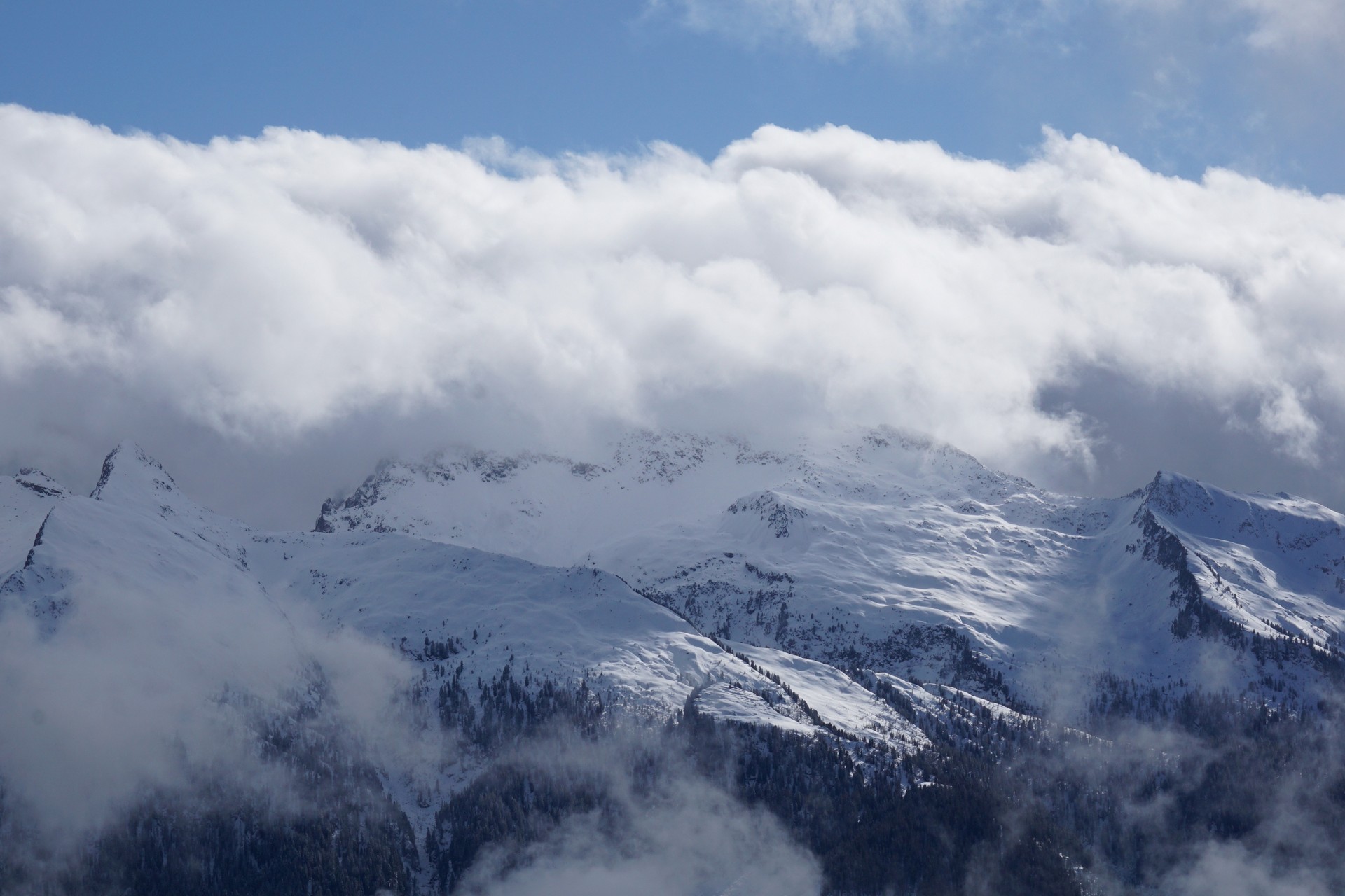 Zatopione w chmurach