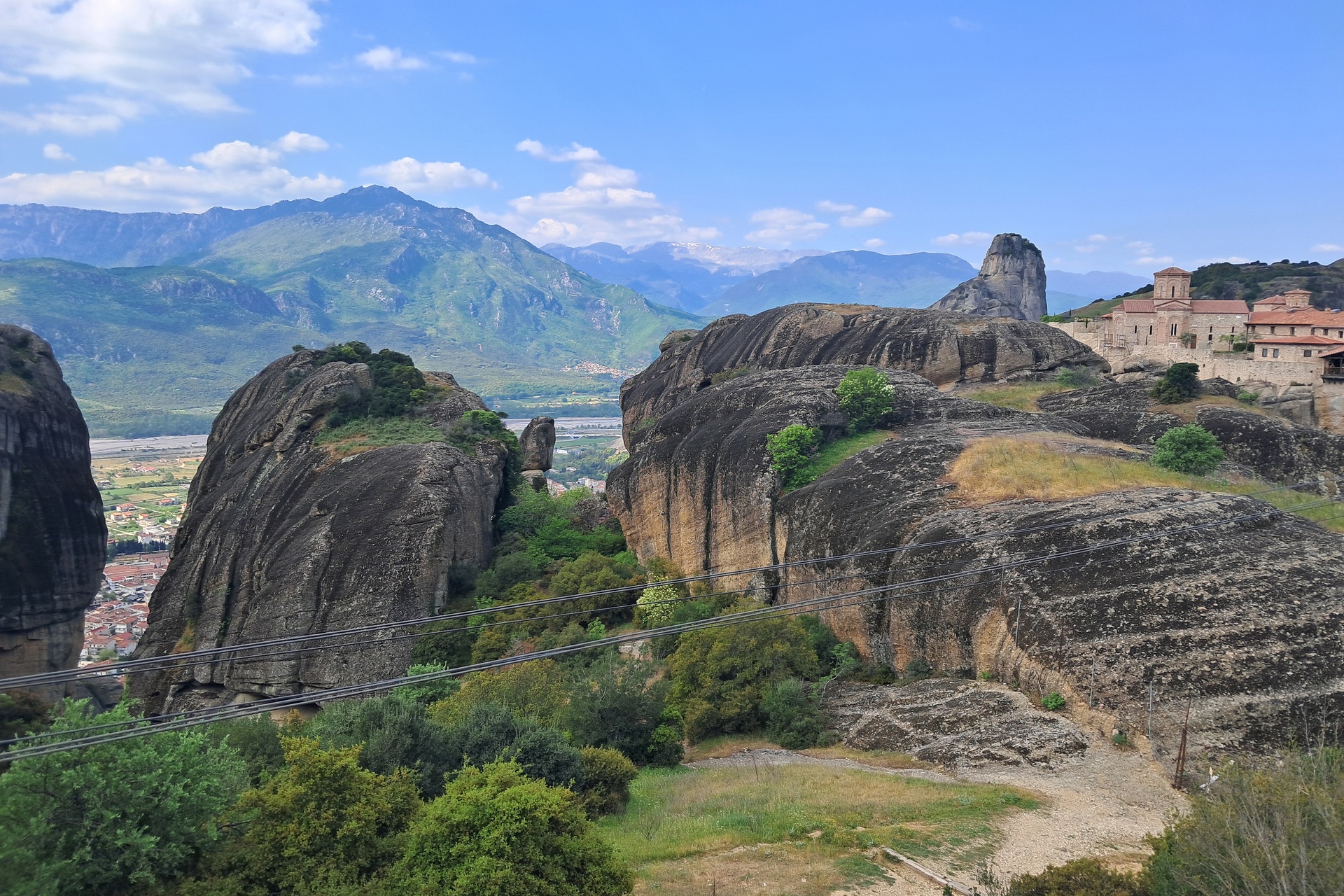 Skalni strażnicy doliny