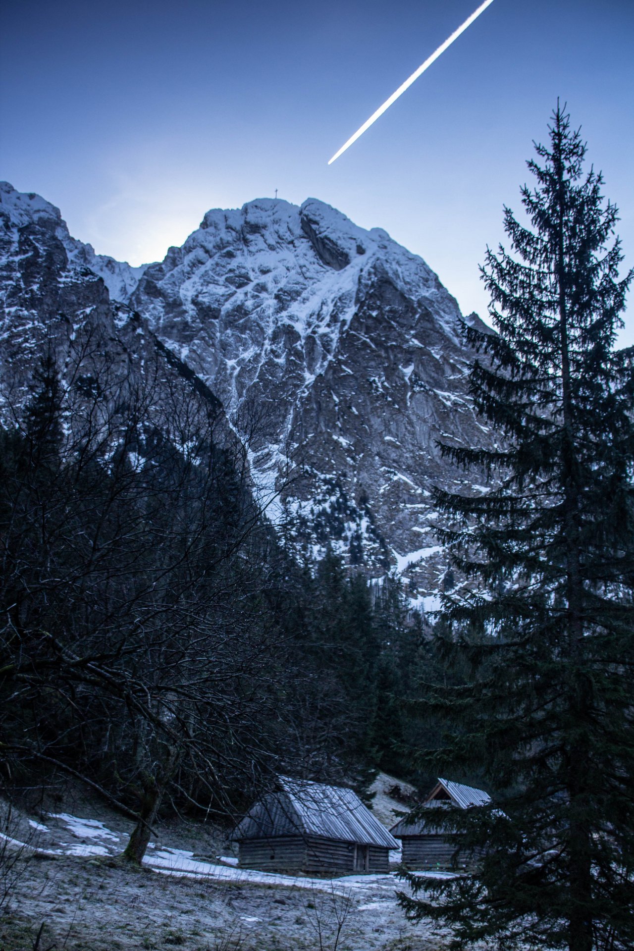 Górska cisza o poranku