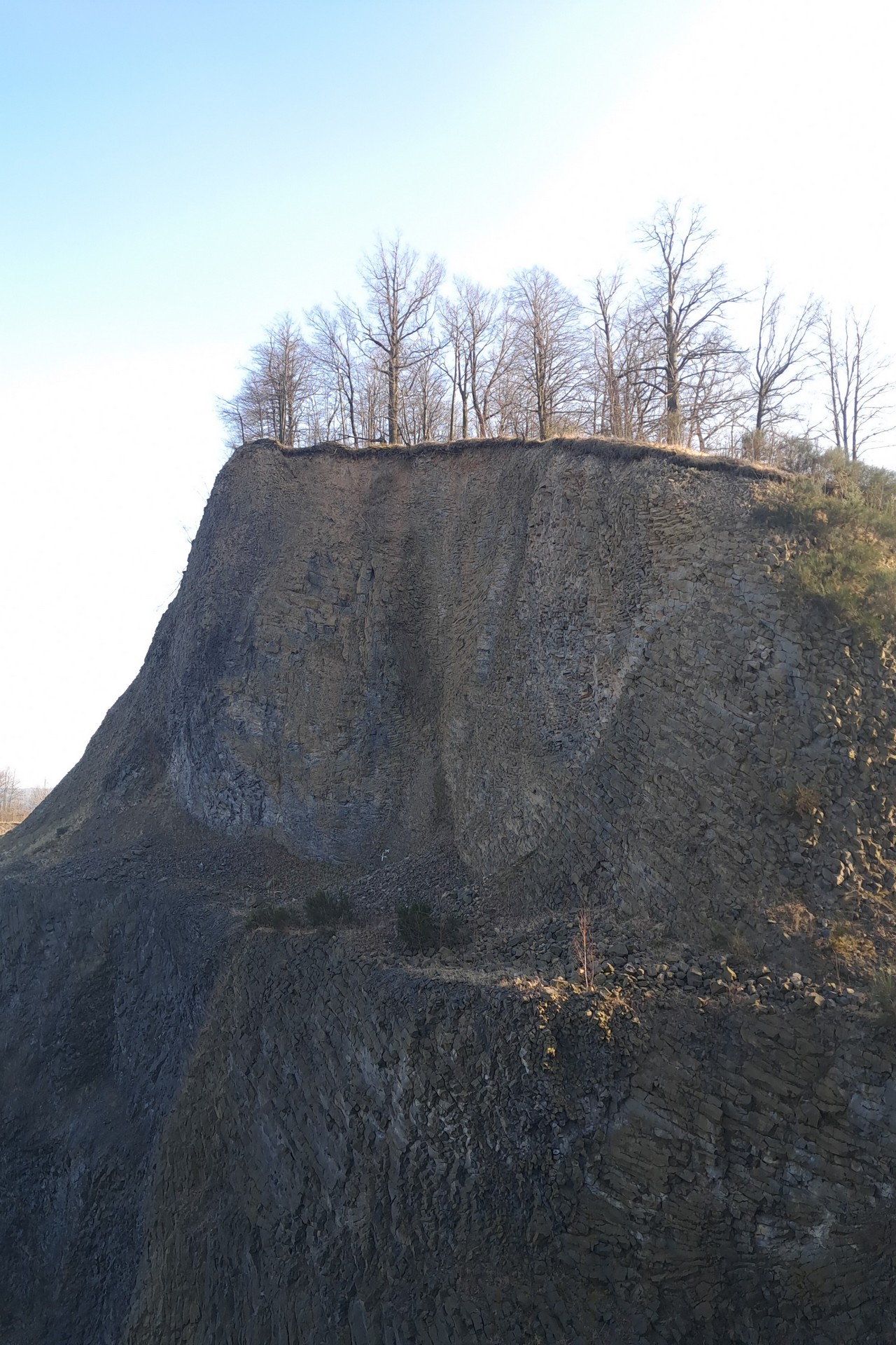U stóp dawnego komina wulkanicznego Wilkołaka