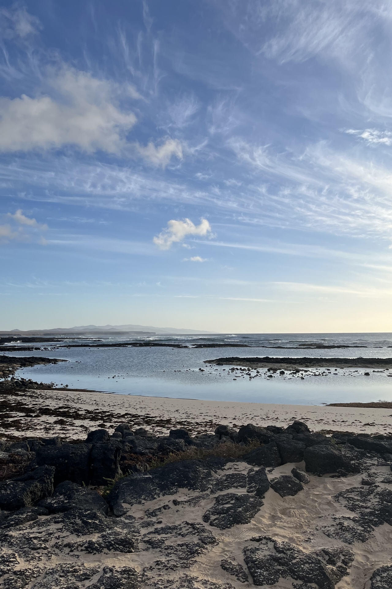 Spacer brzegiem oceanu