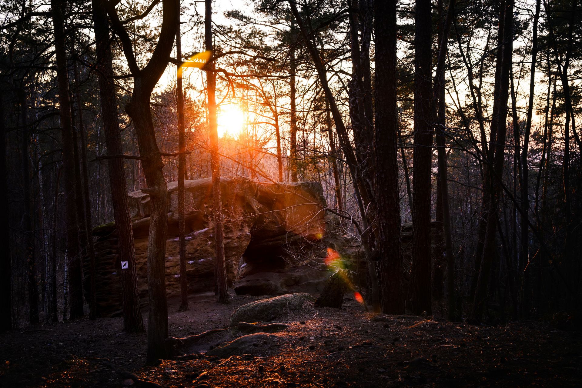 Kamienie Brodzińskiego w ogniu Słońca