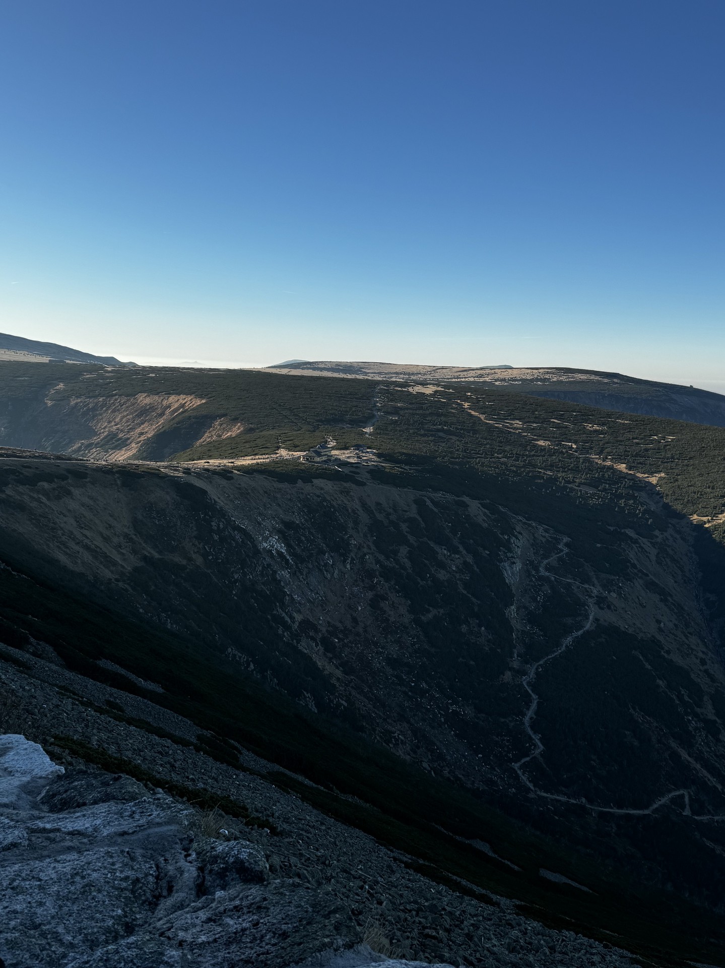 Górska ścieżka na szczyt