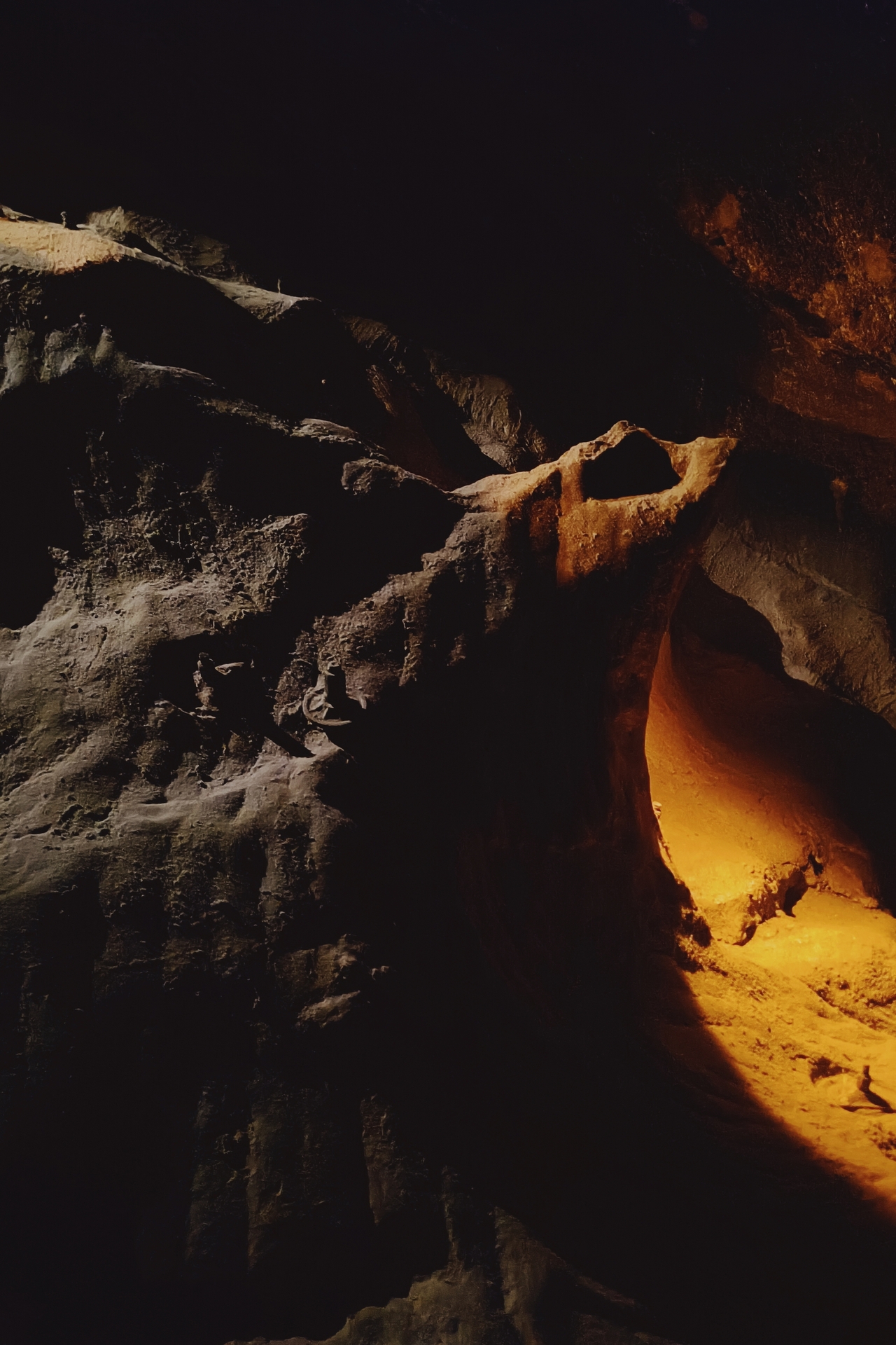 Gra Kontrastu i Cienia