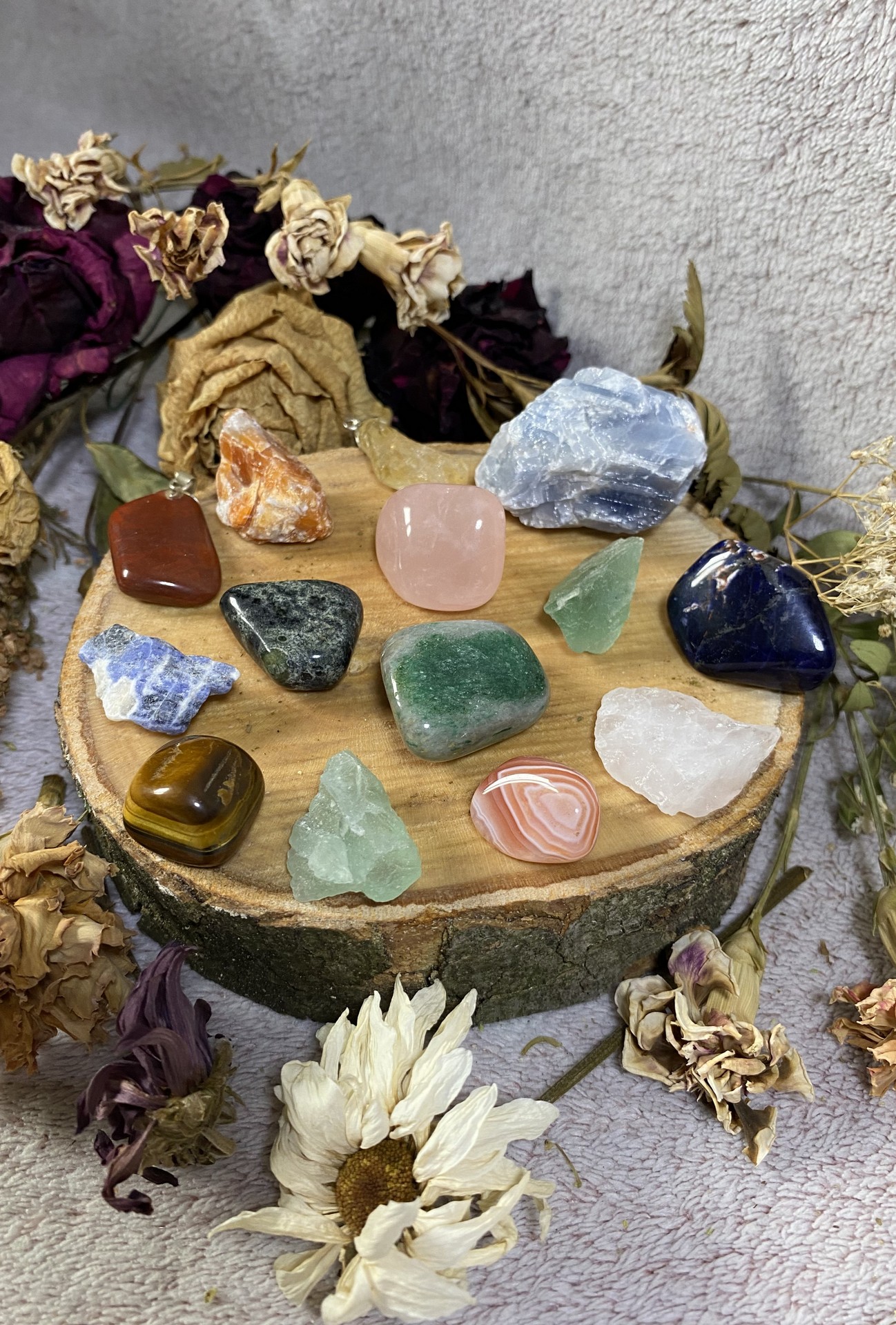 Magia kamieni i kwiatów