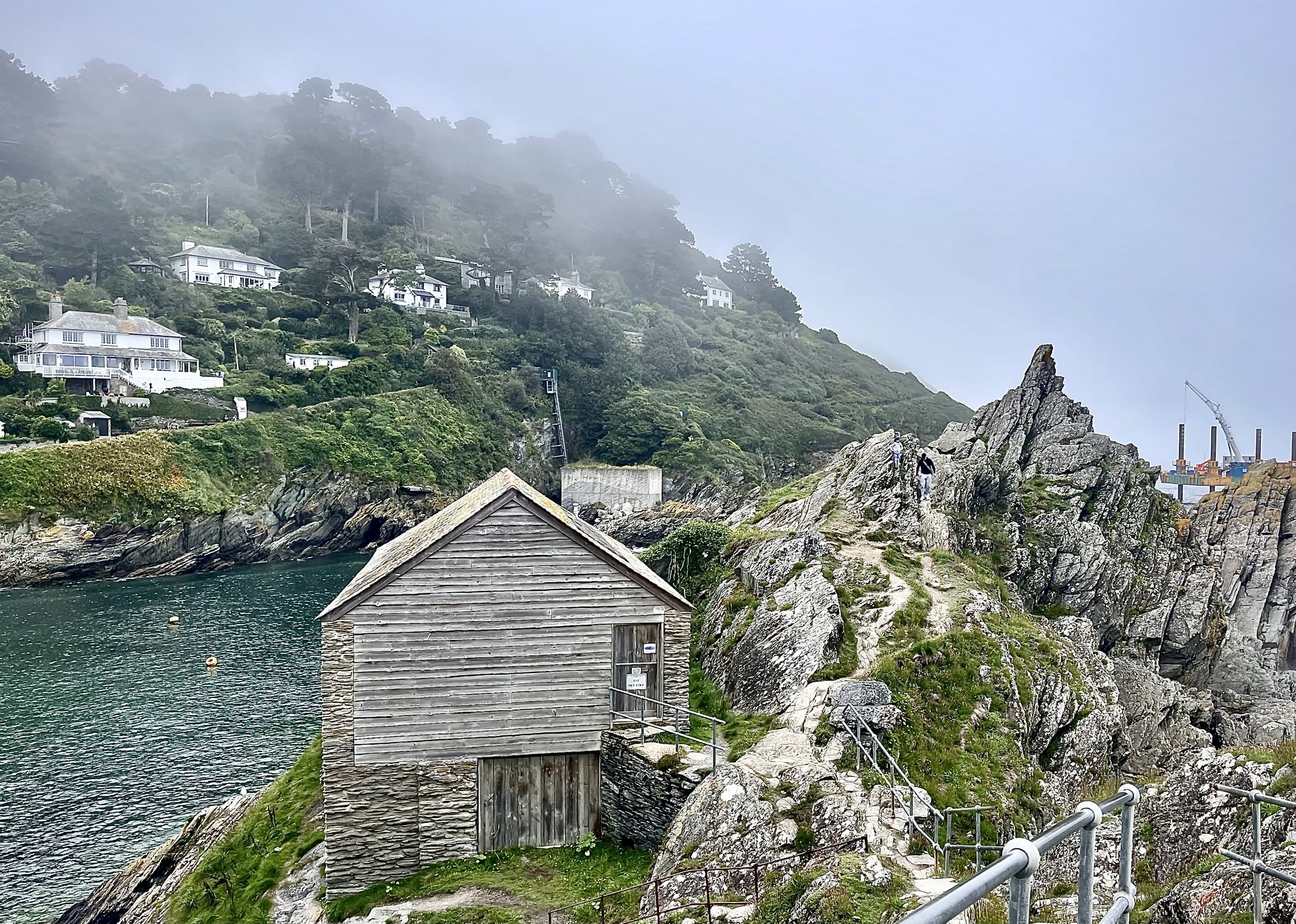 Magiczne życie w tajemniczych falezach wioski Polperro